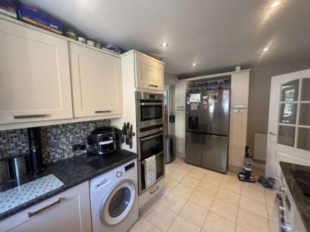 Poppy Close, Oldham, Image 3
