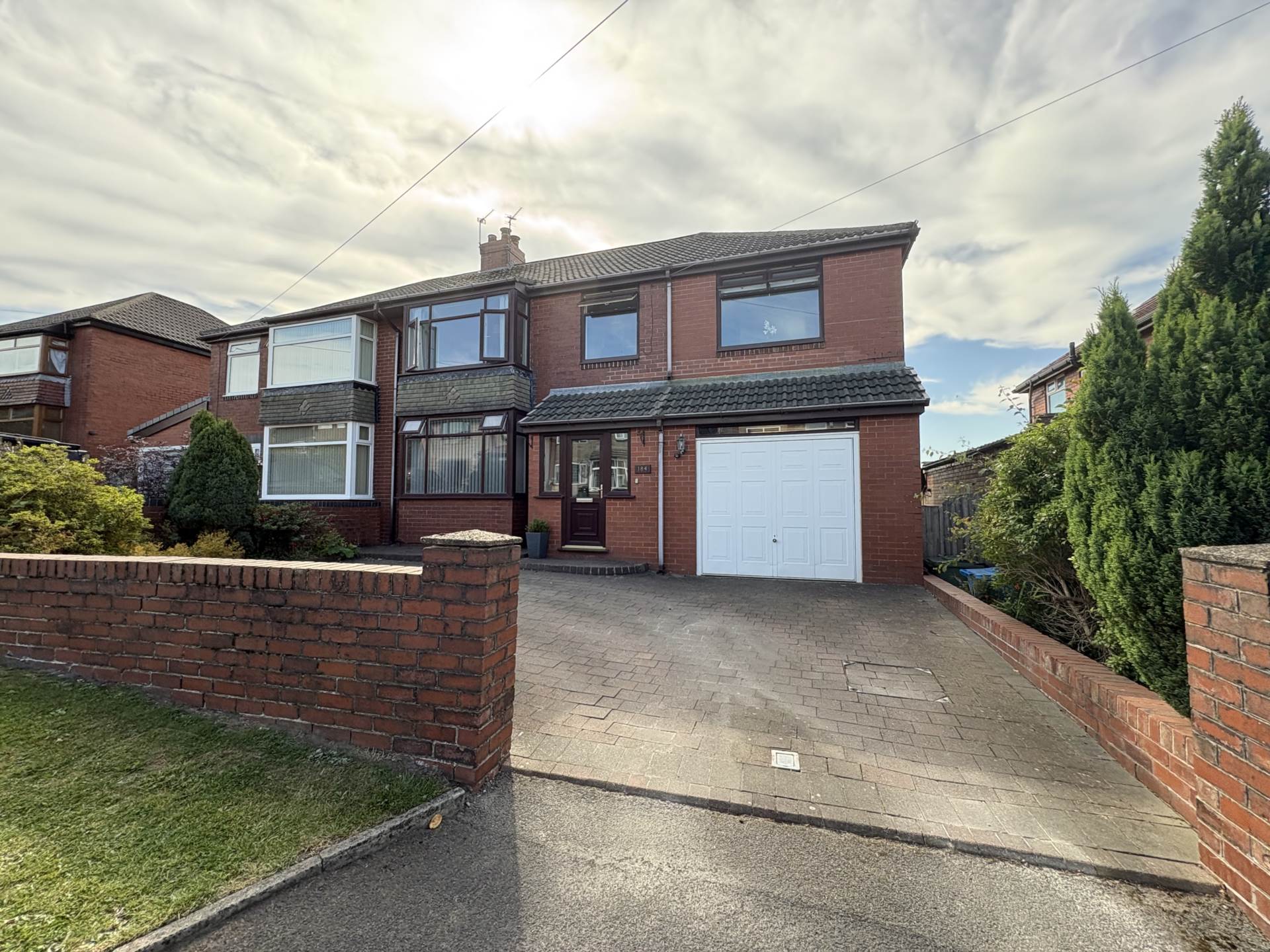 184 Turf Pit Lane, Oldham, OL4 2ND, Image 1