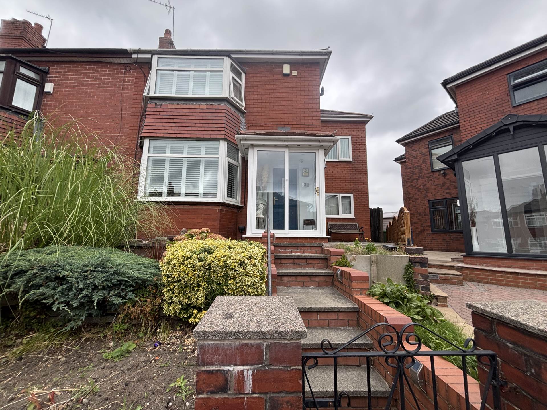 21 Fernlea Avenue, Oldham, OL1 2QH, Image 1