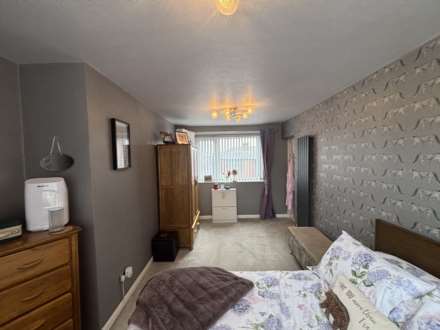 21 Fernlea Avenue, Oldham, OL1 2QH, Image 14