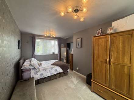 21 Fernlea Avenue, Oldham, OL1 2QH, Image 16