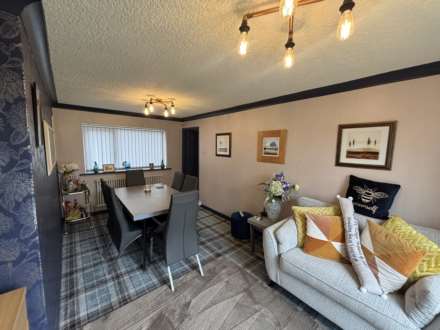 21 Fernlea Avenue, Oldham, OL1 2QH, Image 3