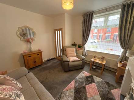 1030 Middleton Road, Oldham, Image 4
