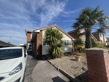 62 Cathedral Road, Chadderton, OL9 0RP, Image 1