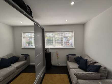 62 Cathedral Road, Chadderton, OL9 0RP, Image 10