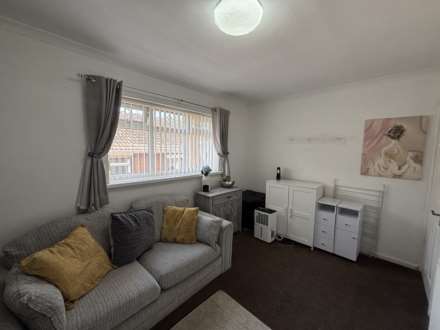 62 Cathedral Road, Chadderton, OL9 0RP, Image 14