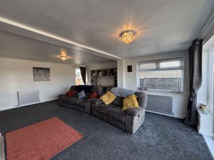 62 Cathedral Road, Chadderton, OL9 0RP, Image 2