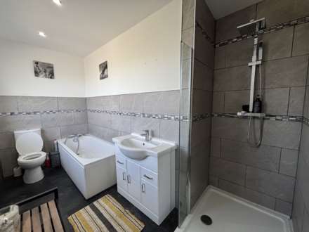 62 Cathedral Road, Chadderton, OL9 0RP, Image 22