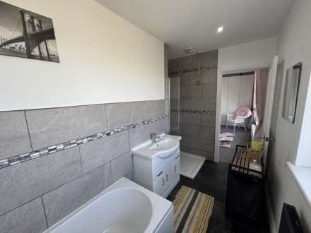 62 Cathedral Road, Chadderton, OL9 0RP, Image 23