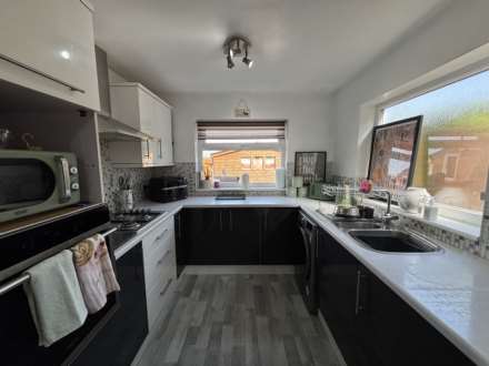 62 Cathedral Road, Chadderton, OL9 0RP, Image 6