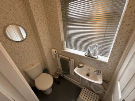 5 Larchwood, Oldham, OL9 9TD, Image 3