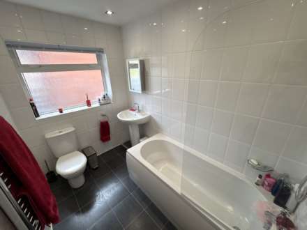 5 Larchwood, Oldham, OL9 9TD, Image 30