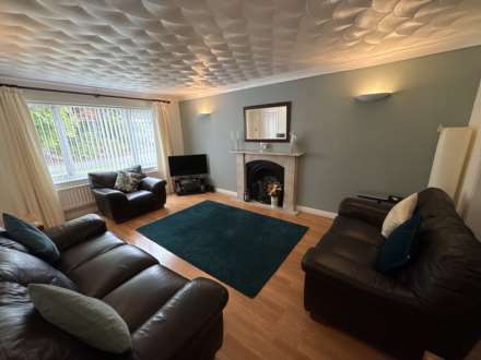 5 Larchwood, Oldham, OL9 9TD, Image 4