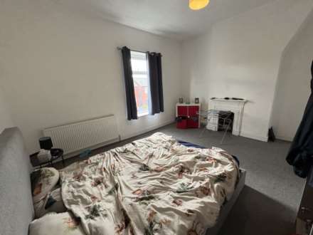 994 Middleton Road, Chadderton, OL9 9SA, Image 16
