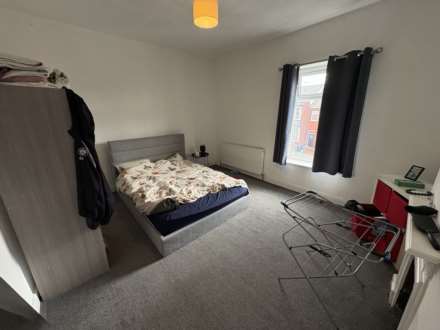 994 Middleton Road, Chadderton, OL9 9SA, Image 17