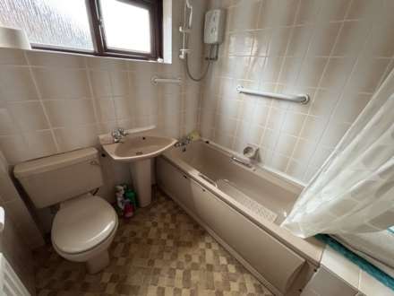 Birchwood, Oldham, Image 22