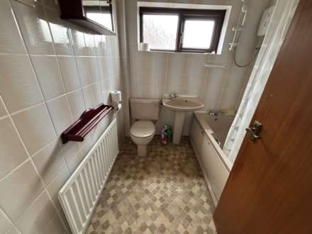 Birchwood, Oldham, Image 23