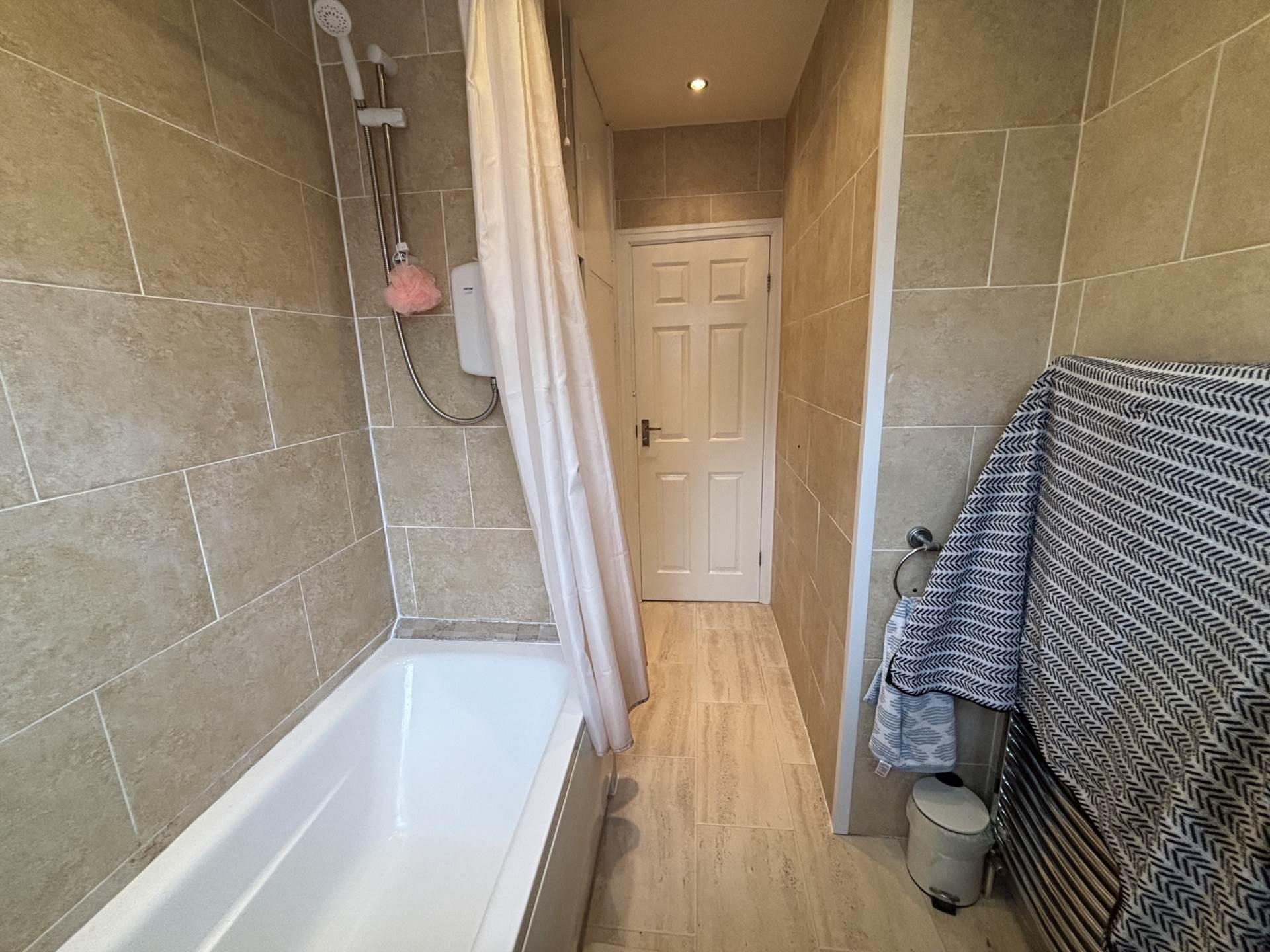 27 Bredbury Street, Oldham, OL9 8QW, Image 16