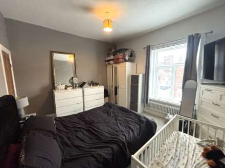 27 Bredbury Street, Oldham, OL9 8QW, Image 11