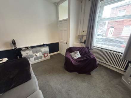 27 Bredbury Street, Oldham, OL9 8QW, Image 6