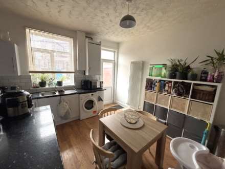27 Bredbury Street, Oldham, OL9 8QW, Image 8
