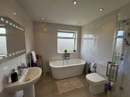 2 Elderwood, Chadderton, Oldham, OL9 9TP, Image 36