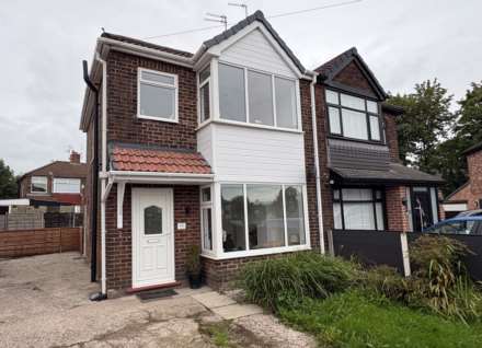 43 Atherley Grove, Chadderton, Image 1