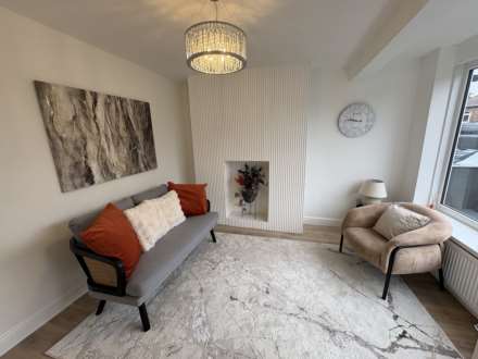 43 Atherley Grove, Chadderton, Image 2