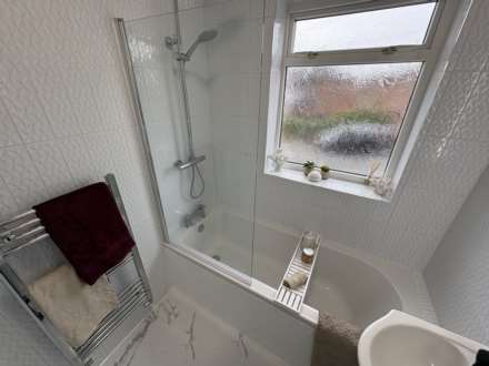 43 Atherley Grove, Chadderton, Image 21