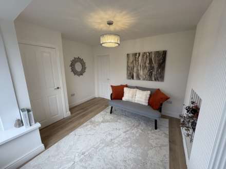 43 Atherley Grove, Chadderton, Image 5