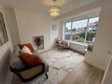 43 Atherley Grove, Chadderton, Image 6