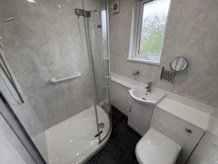 42 Eustace Street, Chadderton, Oldham, Image 18