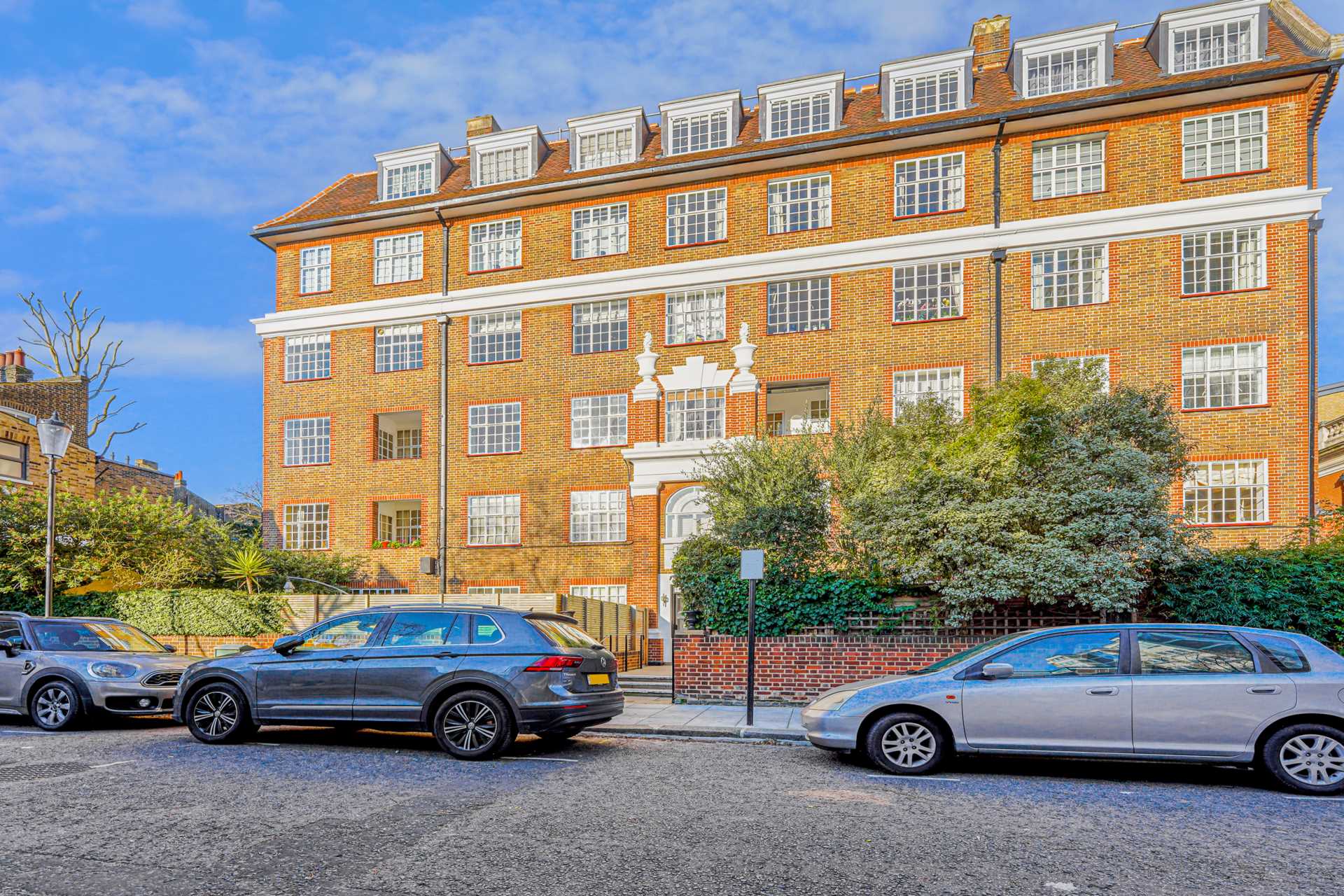 Chelsea Manor Gardens, Chelsea SW3, Image 9