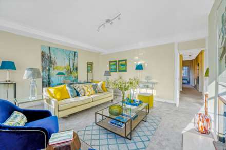 Property For Sale Chelsea Manor Gardens, London