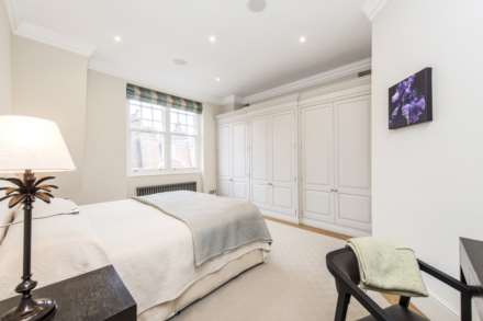 Sloane Court West, Chelsea SW3, Image 3