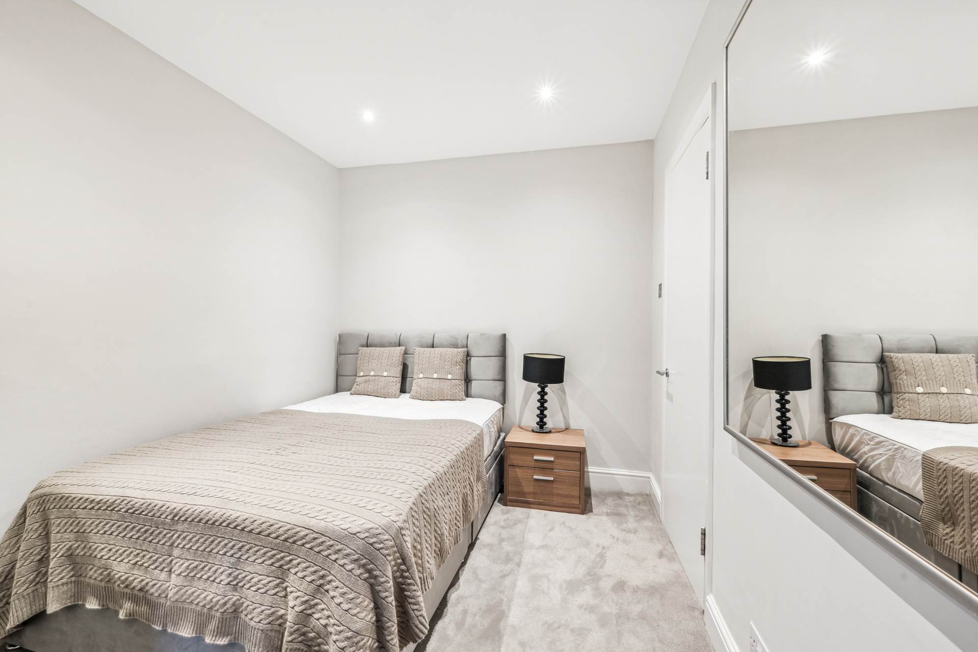 Britten House, Britten Street, SW3, Image 9