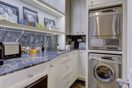 Pont Street, London SW1X, Image 7