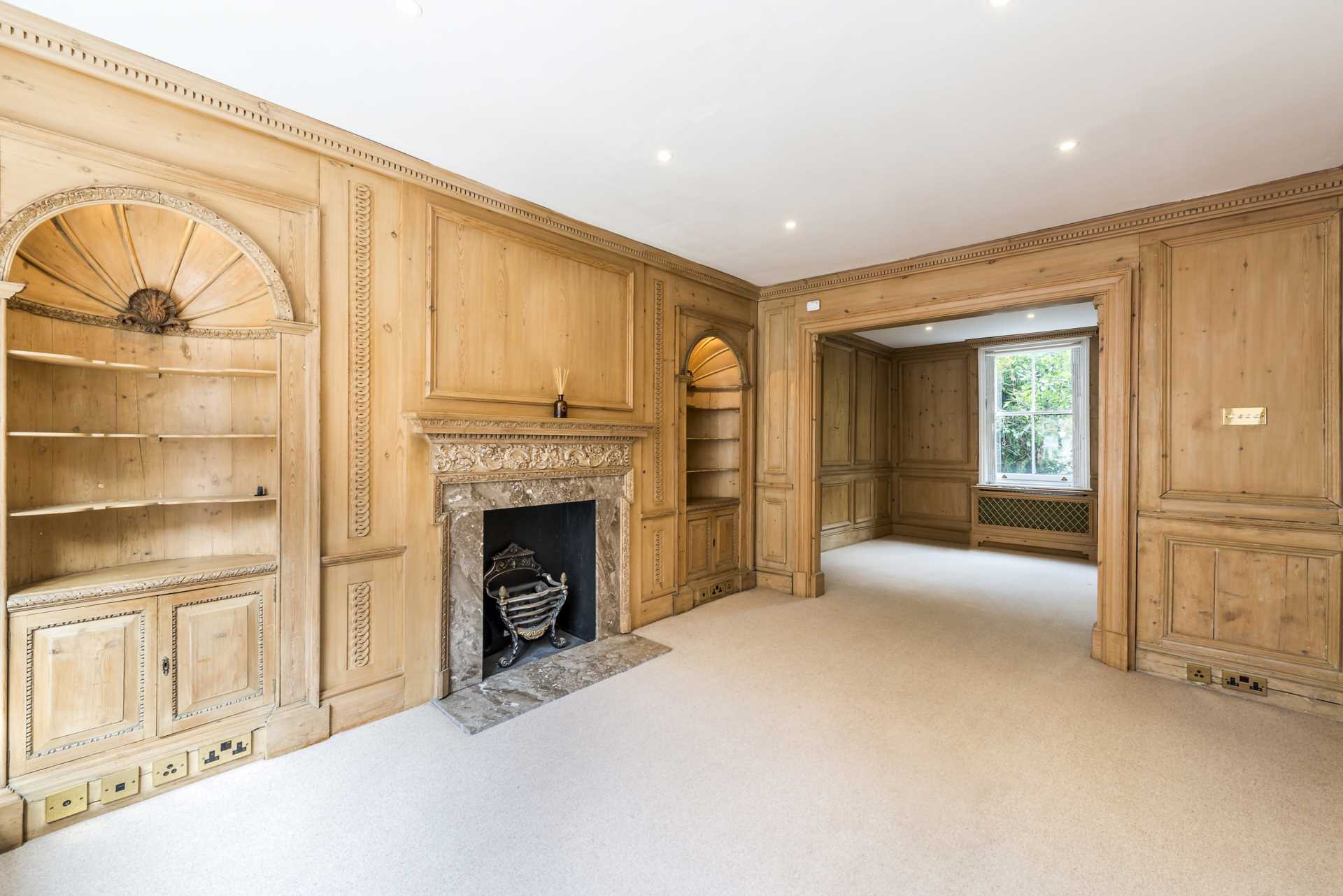 Yeoman's Row, Knightsbridge SW3, Image 2