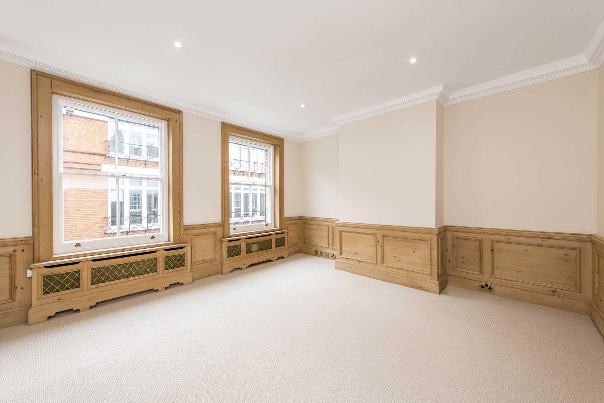 Yeoman's Row, Knightsbridge SW3, Image 3