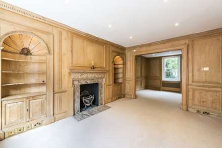 Yeoman's Row, Knightsbridge SW3, Image 2