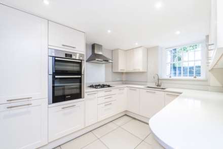 Yeoman's Row, Knightsbridge SW3, Image 5