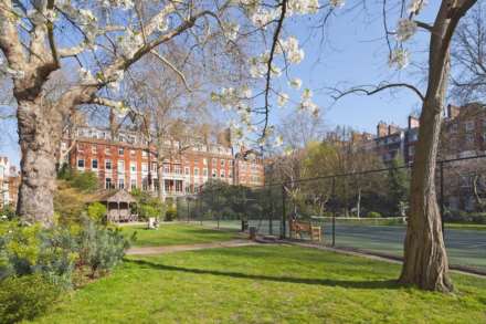 Semi-Detached, Cadogan Square, Knightsbridge, SW1X