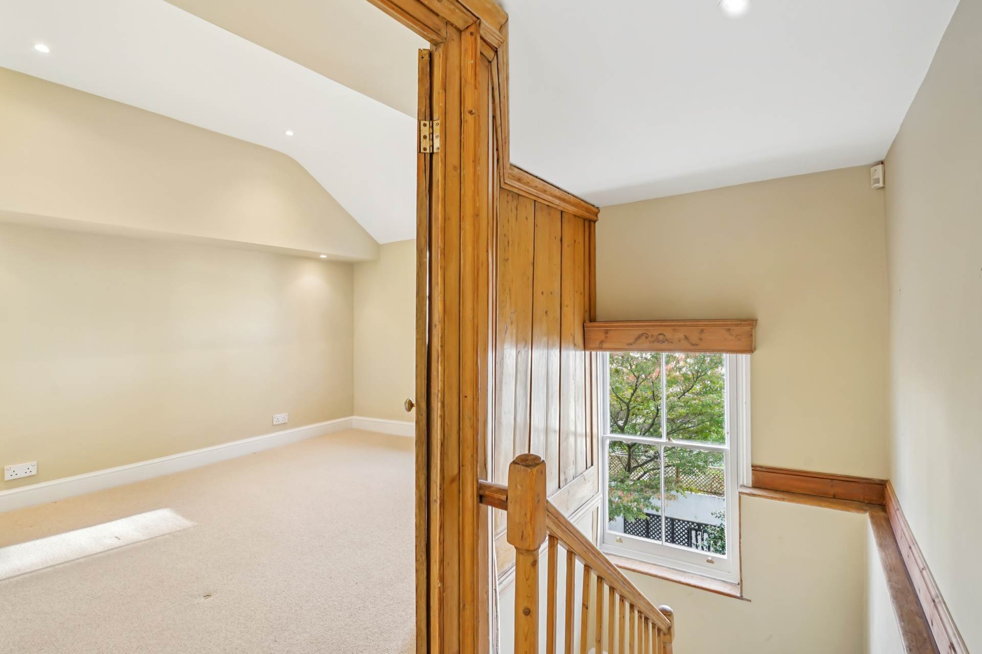 Yeoman's Row, Knightsbridge SW3, Image 11