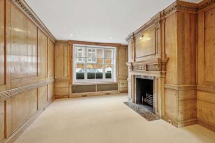 Yeoman's Row, Knightsbridge SW3, Image 10