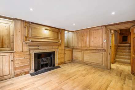 Yeoman's Row, Knightsbridge SW3, Image 4