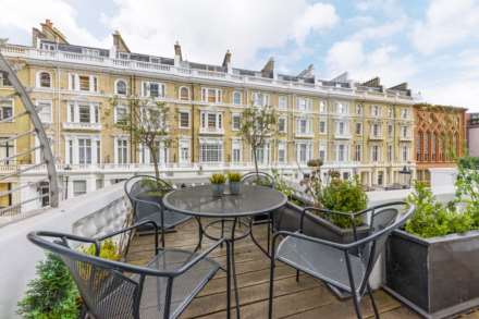 Queensberry Place, South Kensington, SW7, Image 4