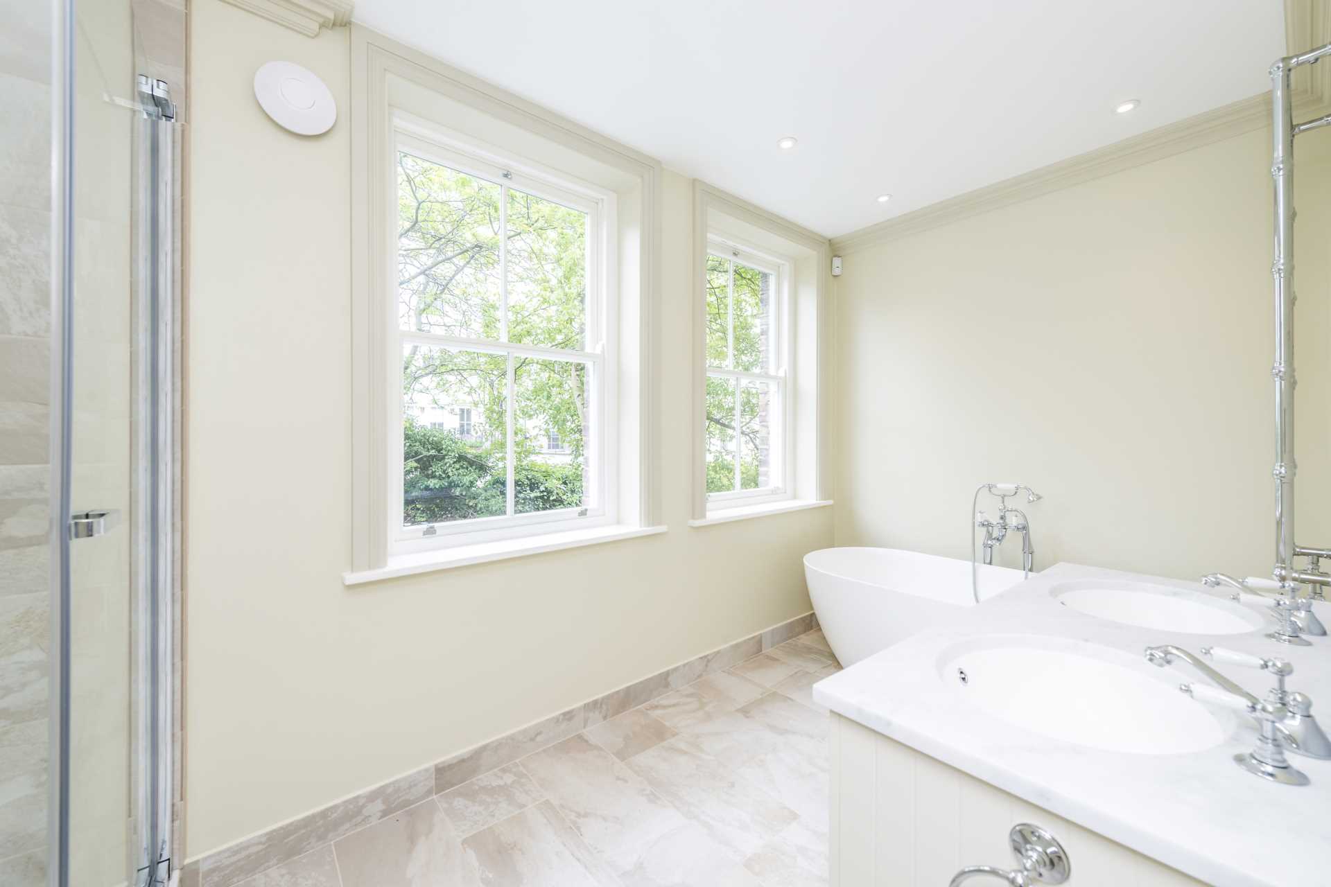 Yeoman's Row, Knightsbridge SW3, Image 10