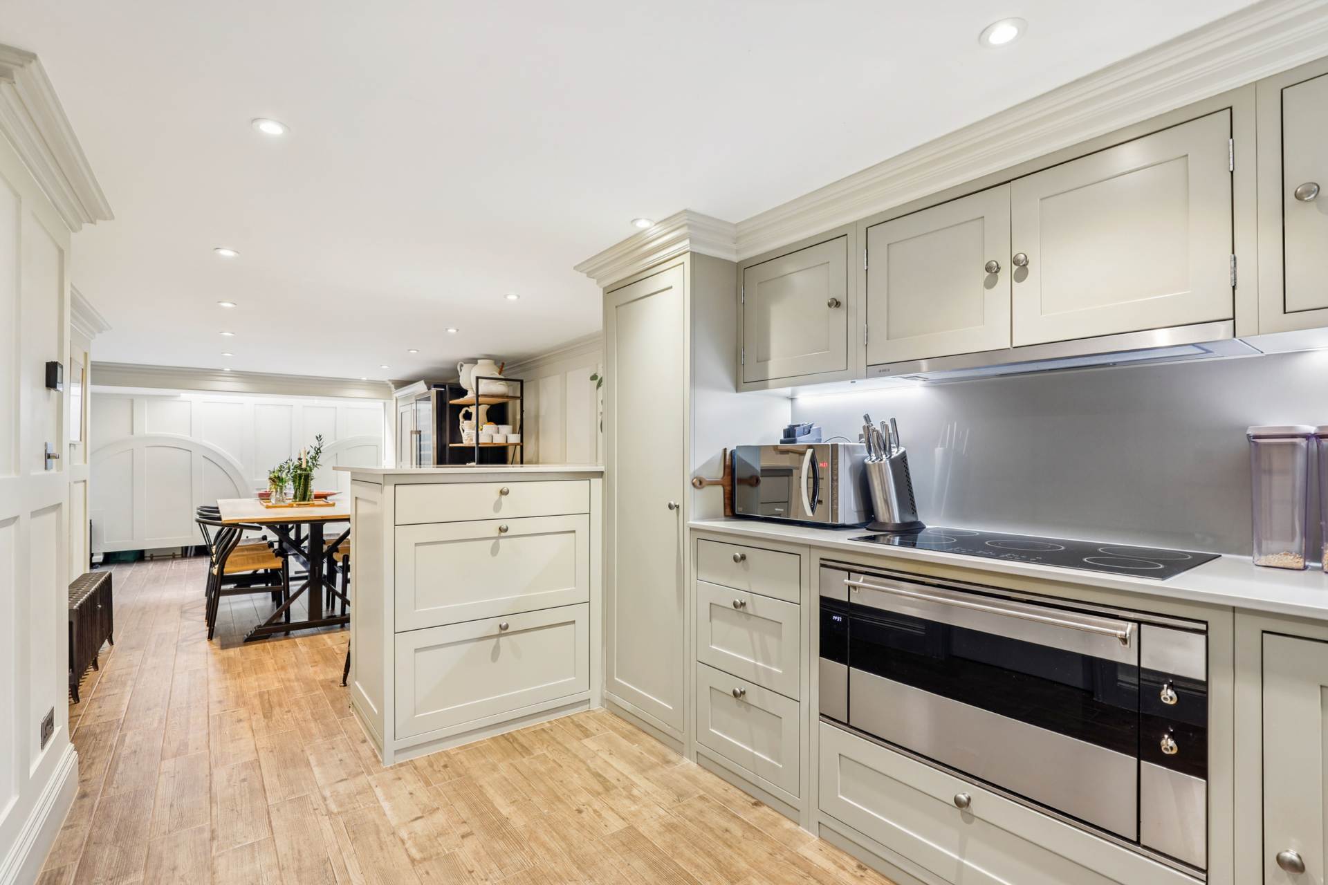 Yeoman's Row, Knightsbridge SW3, Image 17