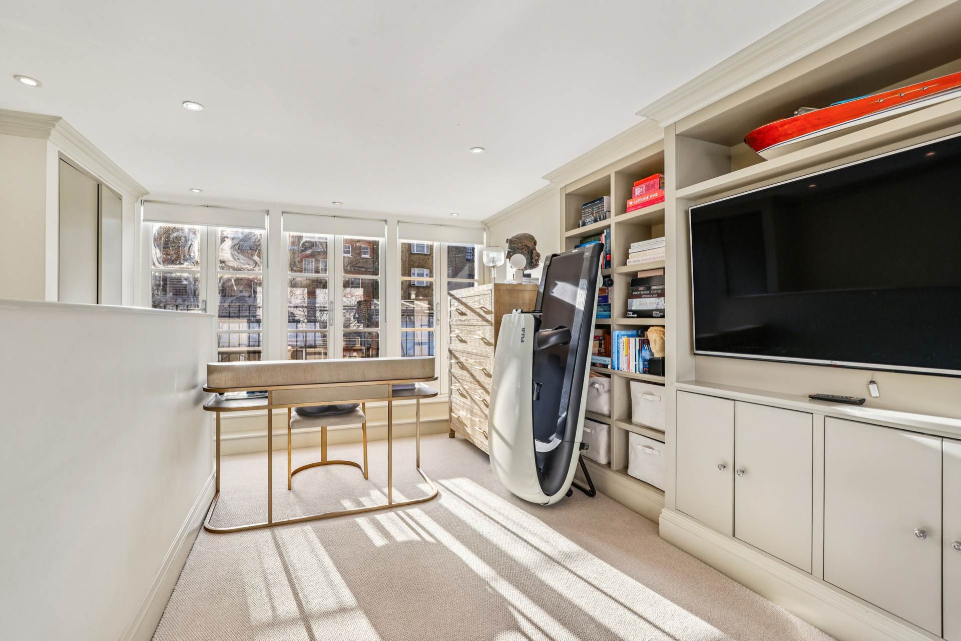 Yeoman's Row, Knightsbridge SW3, Image 18