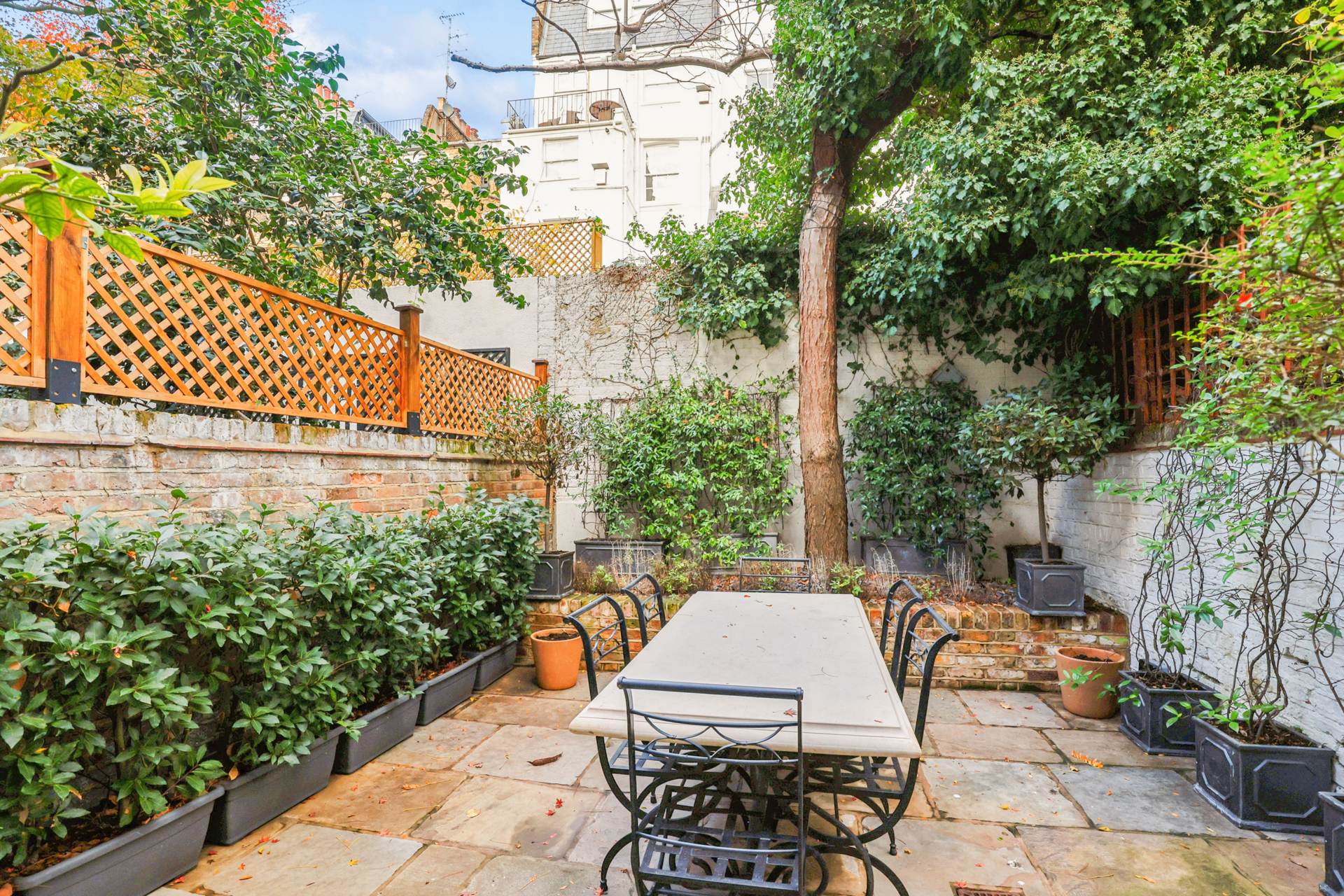 Yeoman's Row, Knightsbridge SW3, Image 20